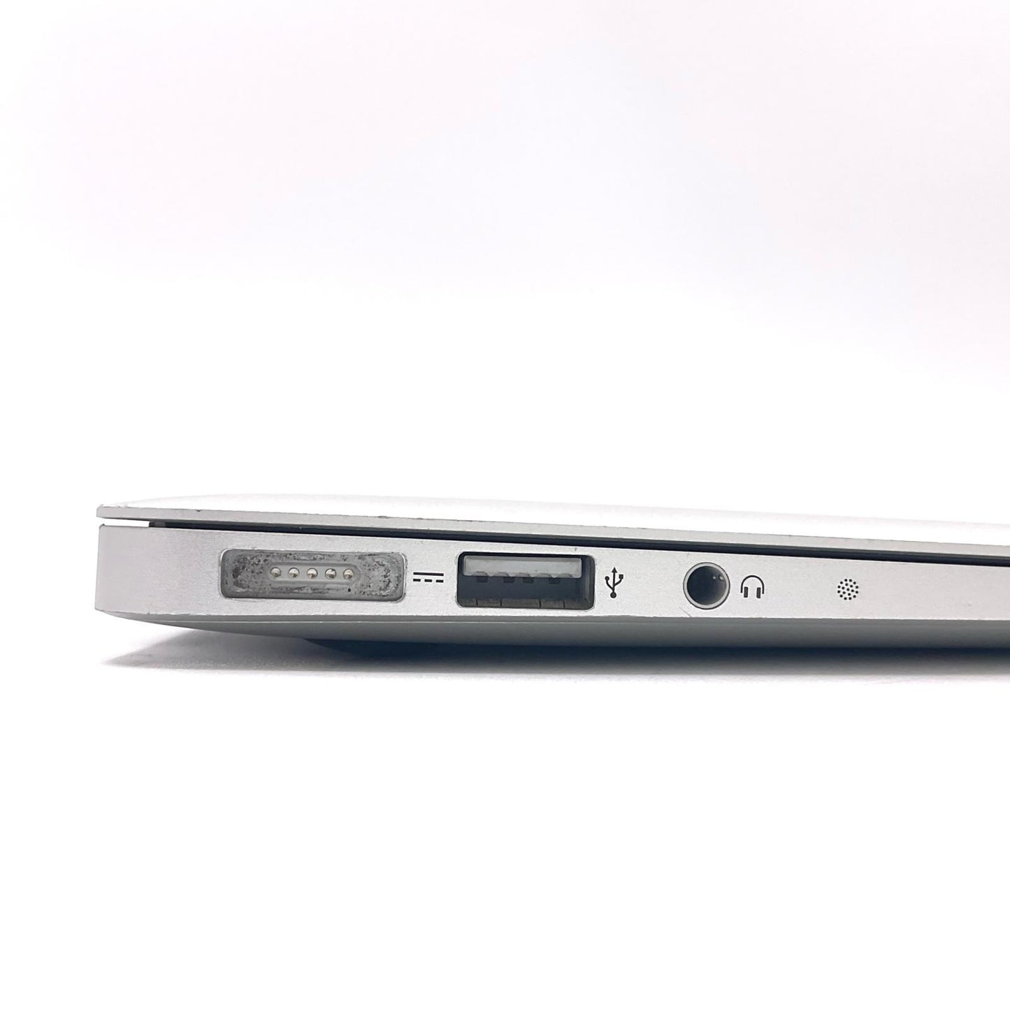 【全額返金保証】【最速発送】Apple MacBook Air 11インチ 2014 1.7 GHz デュアルコア Intel Core i5 4GB SSD 128GB シルバー 動作確認済