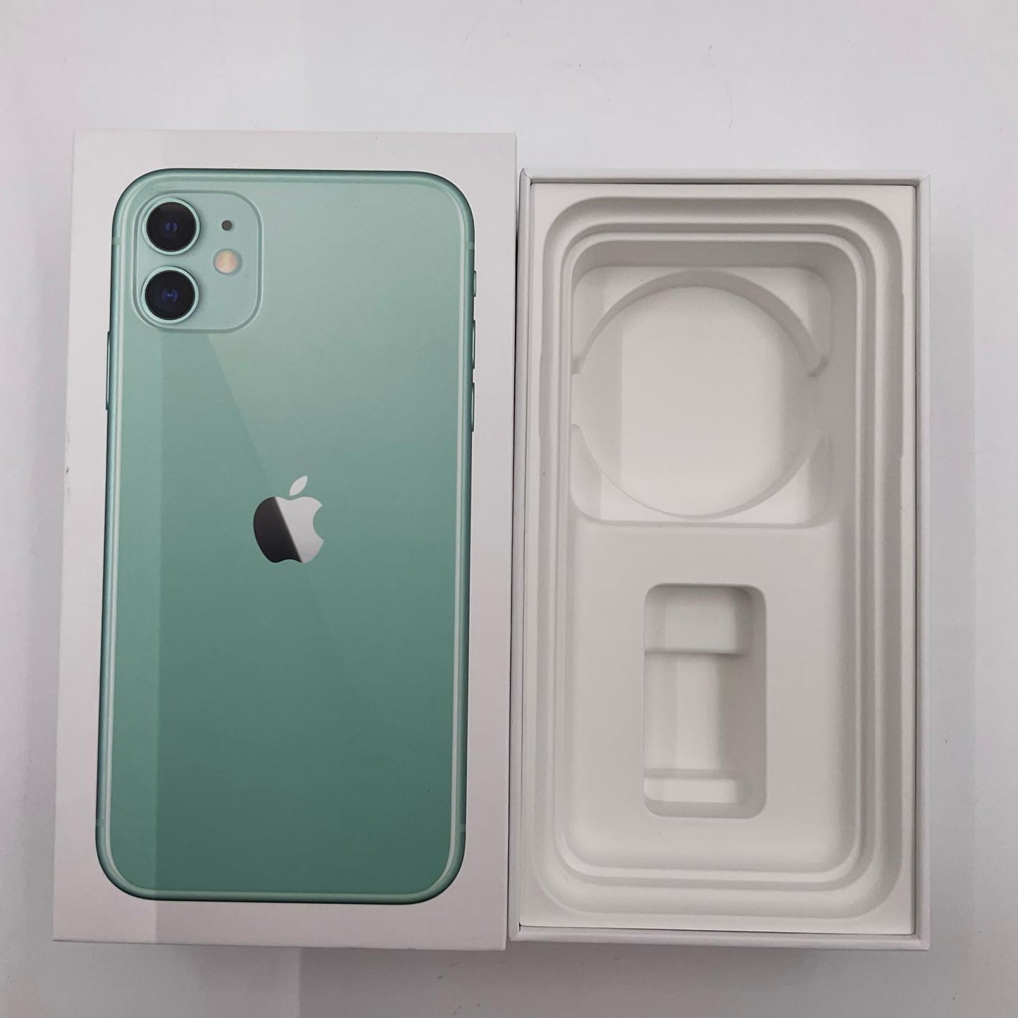 【全額返金保証】【最速発送】Apple iPhone iPhone 11 128GB グリーン docomo 白ロム 動作確認済 75%