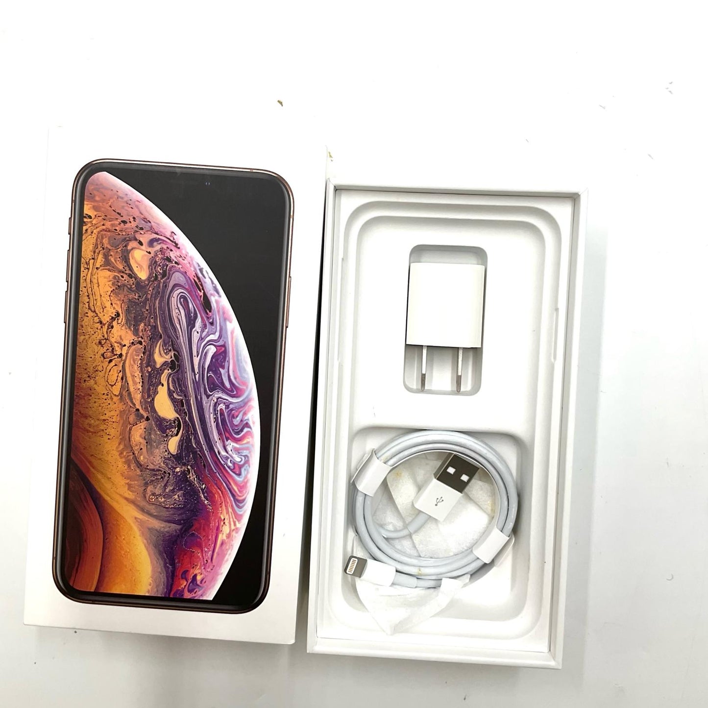 【全額返金保証】【最速発送】Apple iPhone iPhone XS 256GB ゴールド docomo 白ロム 動作確認済 79%