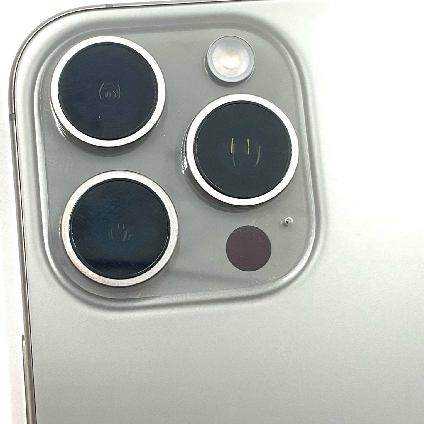 【全額返金保証】【最速発送】Apple iPhone iPhone 16 Pro Max 256GB ナチュラルチタニウム SIMフリー 白ロム 超美品 動作確認済 96%