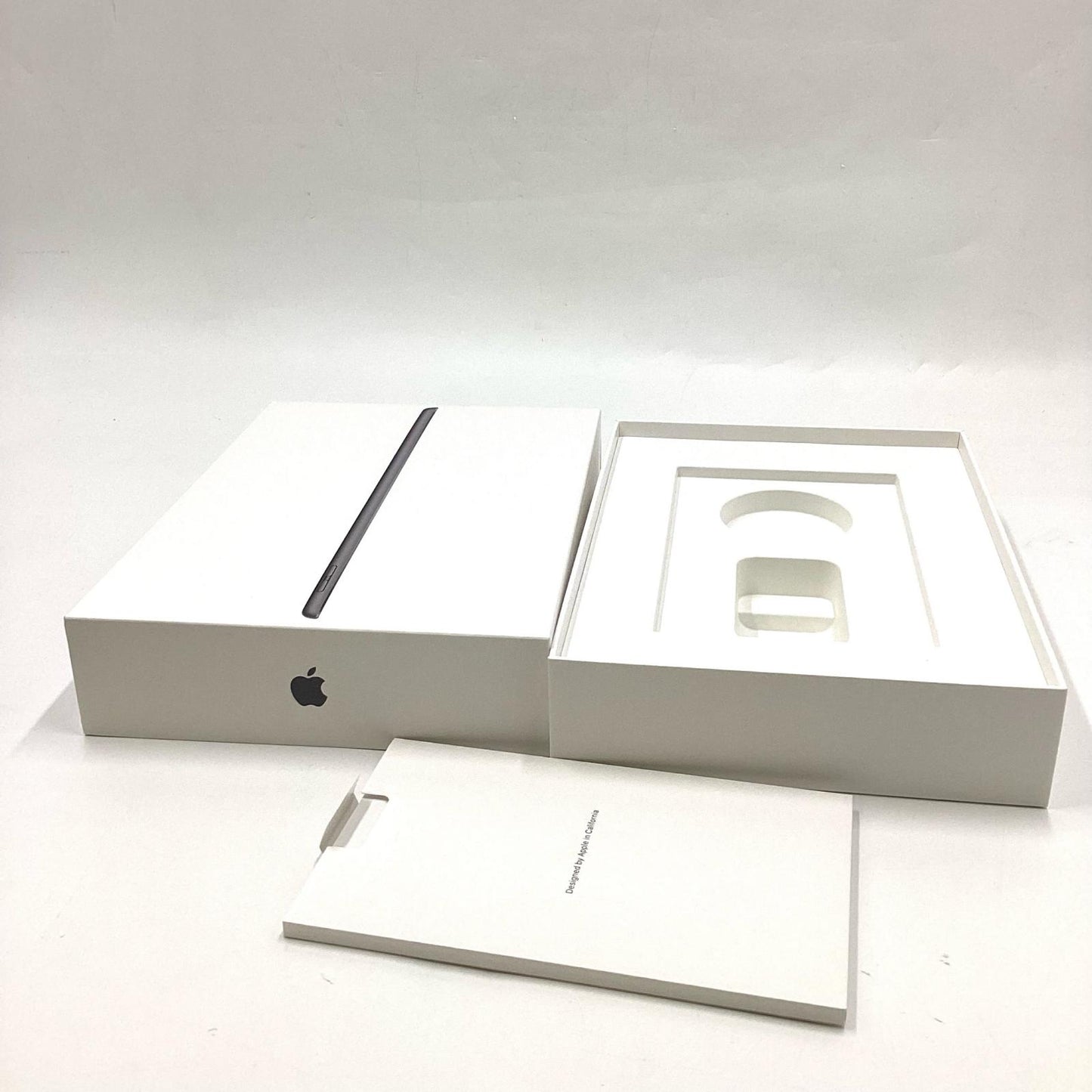 【全額返金保証】【最速発送】Apple iPad iPad 10.2インチ 第9世代 64GB スペースグレイ WiFi+Cellular au 白ロム 動作確認済
