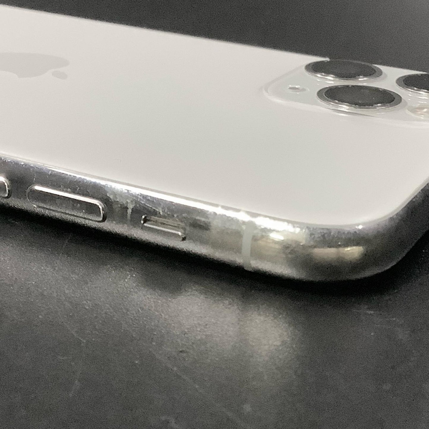 【最速発送】Apple iPhone iPhone 11 Pro 64GB シルバー Softbank SIMフリー 白ロム【難有】 90%