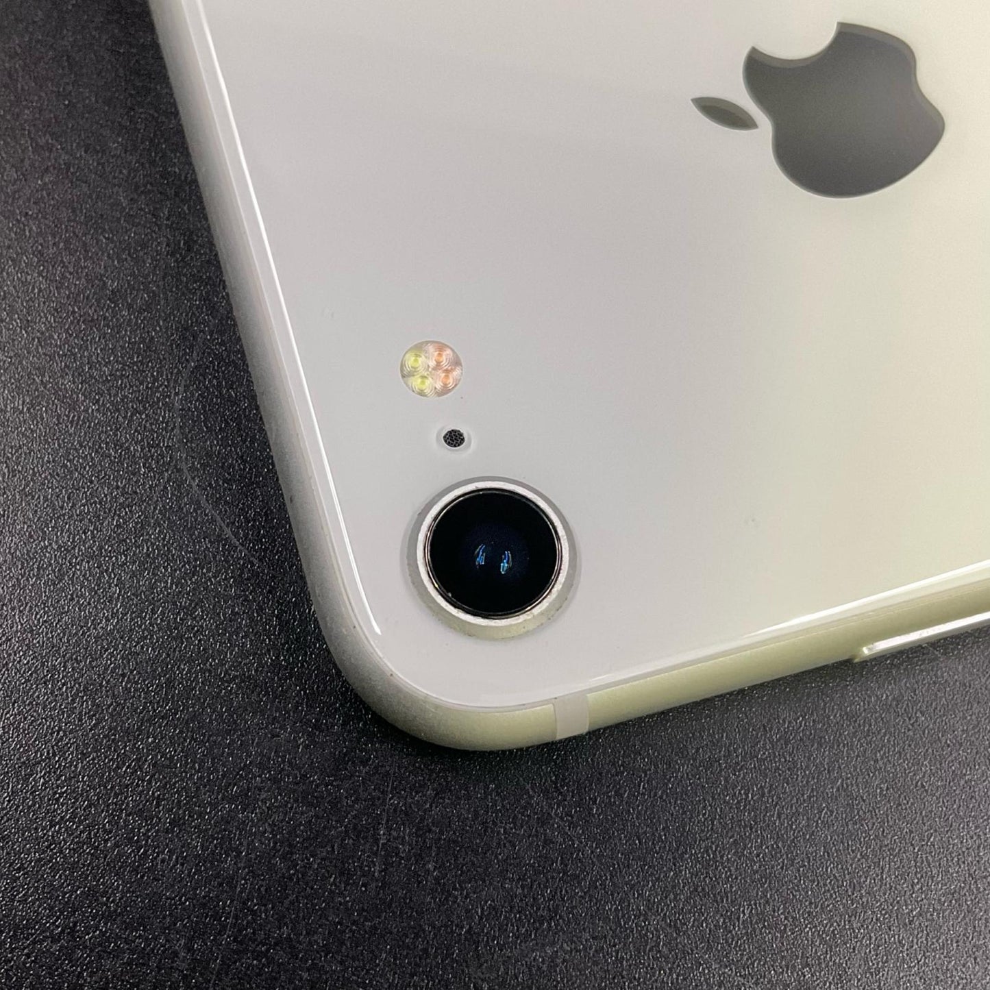 【全額返金保証】【最速発送】Apple iPhone iPhone 8 64GB シルバー SIMフリー 白ロム 動作確認済 85%