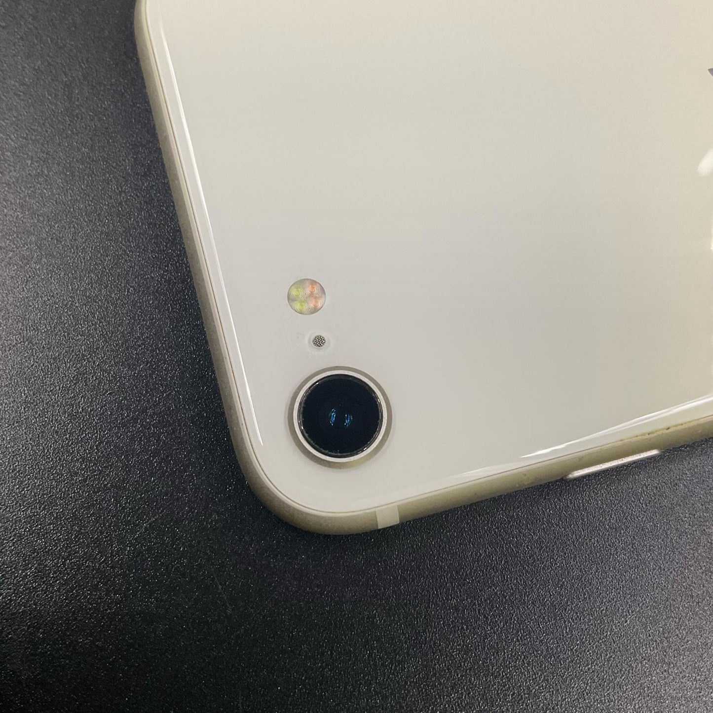 【最速発送】Apple iPhone iPhone SE（第3世代） 128GB スターライト SIMフリー 白ロム【難有】 87%