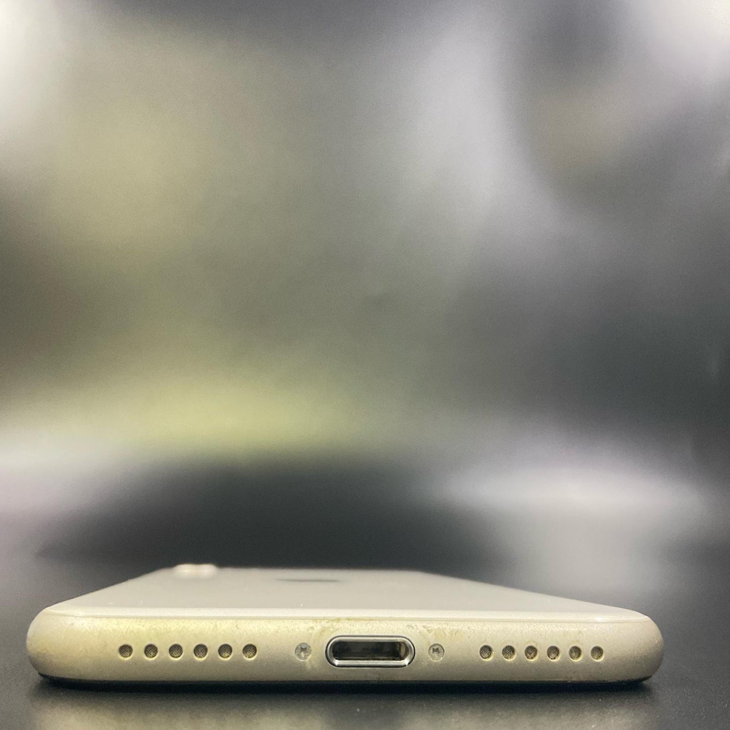 【最速発送】Apple iPhone iPhone SE（第3世代） 128GB スターライト SIMフリー 白ロム【難有】 87%