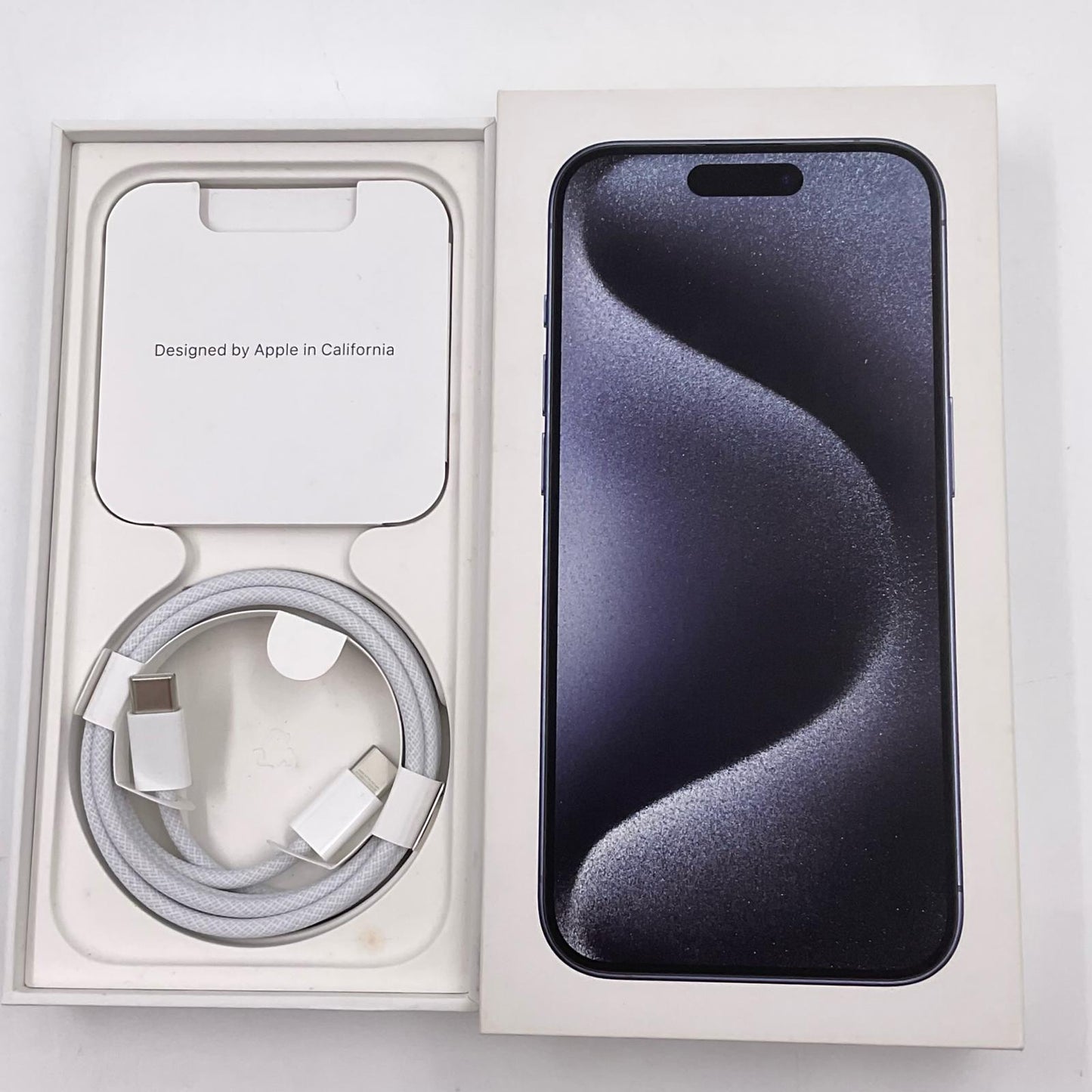 【全額返金保証】【最速発送】Apple iPhone iPhone 15 Pro 256GB ブルーチタニウム docomo 白ロム 美品 動作確認済 89%