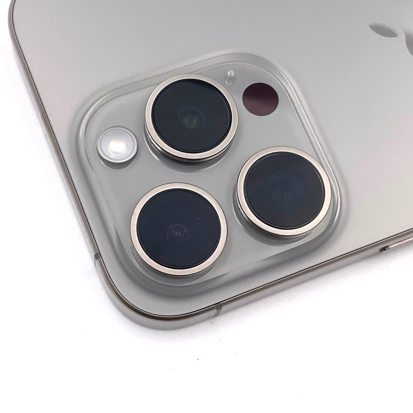 【全額返金保証】【最速発送】Apple iPhone iPhone 15 Pro 256GB ナチュラルチタニウム SIMフリー 白ロム 美品 動作確認済 91%