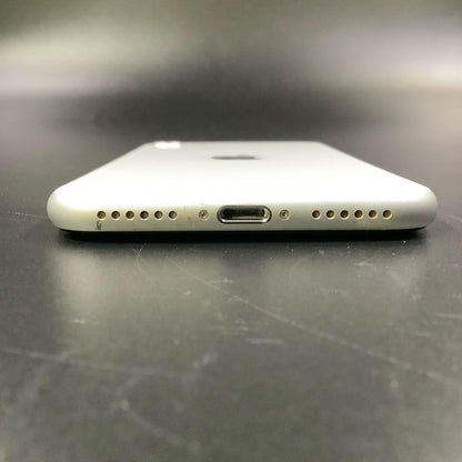 【全額返金保証】【最速発送】Apple iPhone iPhone SE（第2世代） 64GB ホワイト SIMフリー 白ロム 動作確認済 81%
