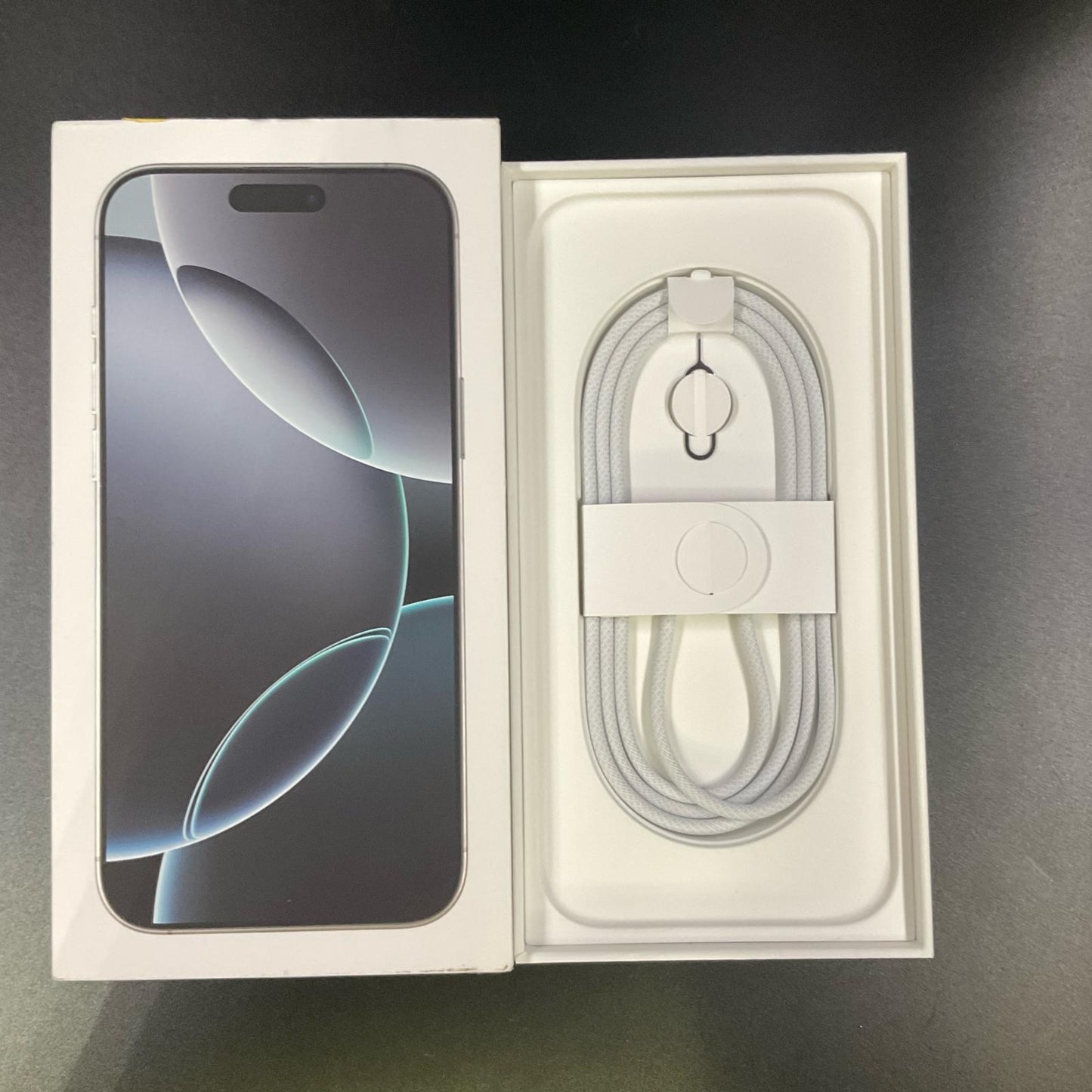 【全額返金保証】【最速発送】Apple iPhone iPhone 16 Pro Max 256GB ホワイトチタニウム SIMフリー 白ロム 美品 動作確認済 100%
