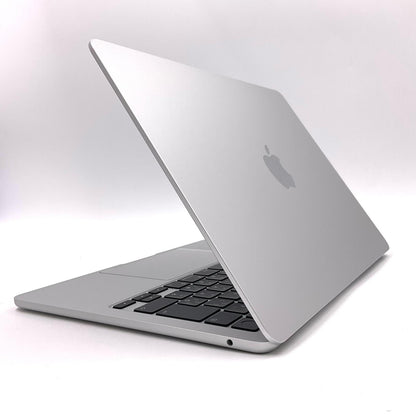 【全額返金保証】【最速発送】Apple MacBook Air 13.6インチ 2022 Apple M2 8GB SSD 256GB シルバー 96.9% 美品 動作確認済