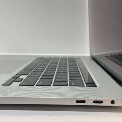 【全額返金保証】【最速発送】Apple MacBook Pro 16インチ 2019 2.3 GHz 8コア Intel Core i9 32GB SSD 1TB シルバー 動作確認済