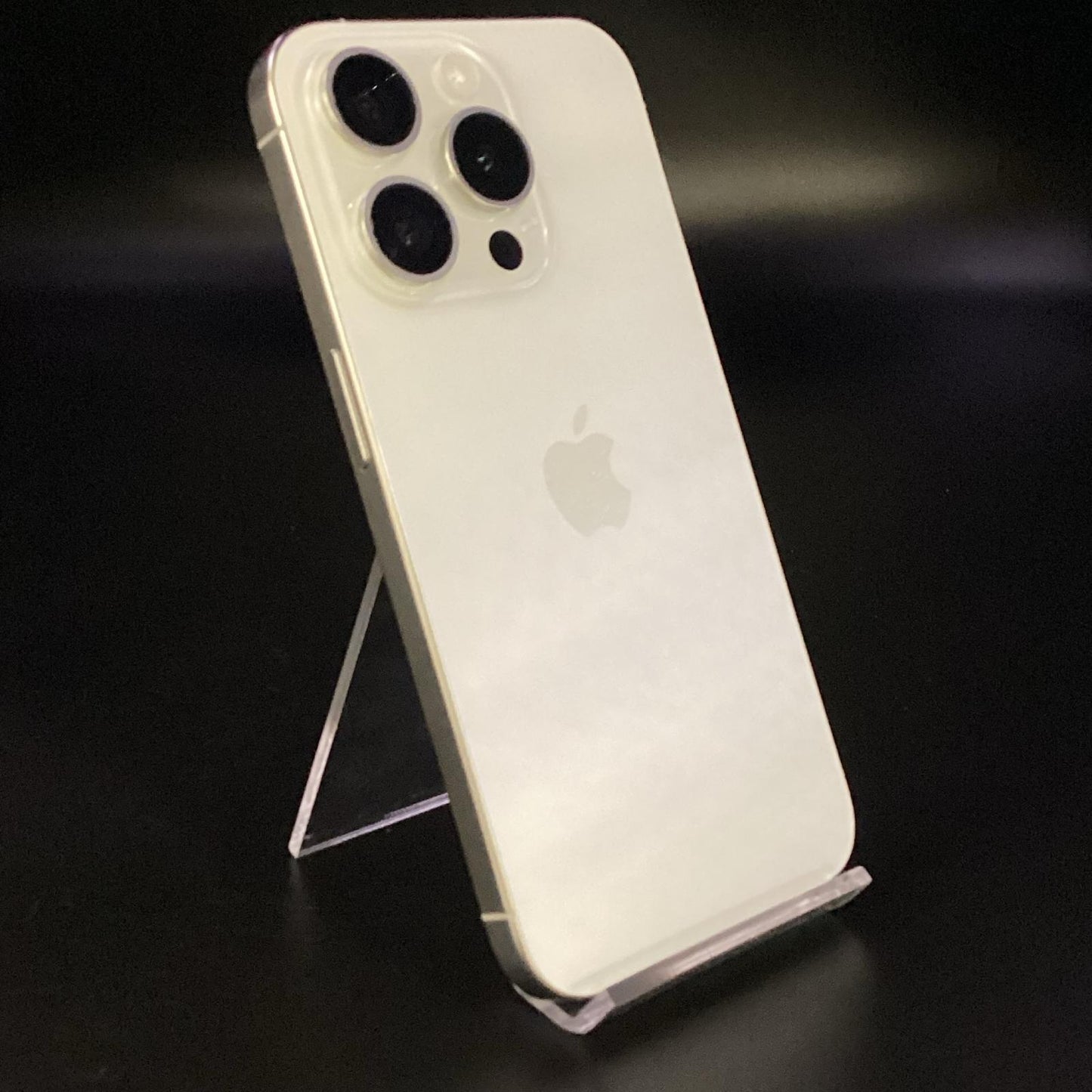 【全額返金保証】【最速発送】Apple iPhone iPhone 15 Pro 256GB ホワイトチタニウム SIMフリー 白ロム 美品 動作確認済 86%