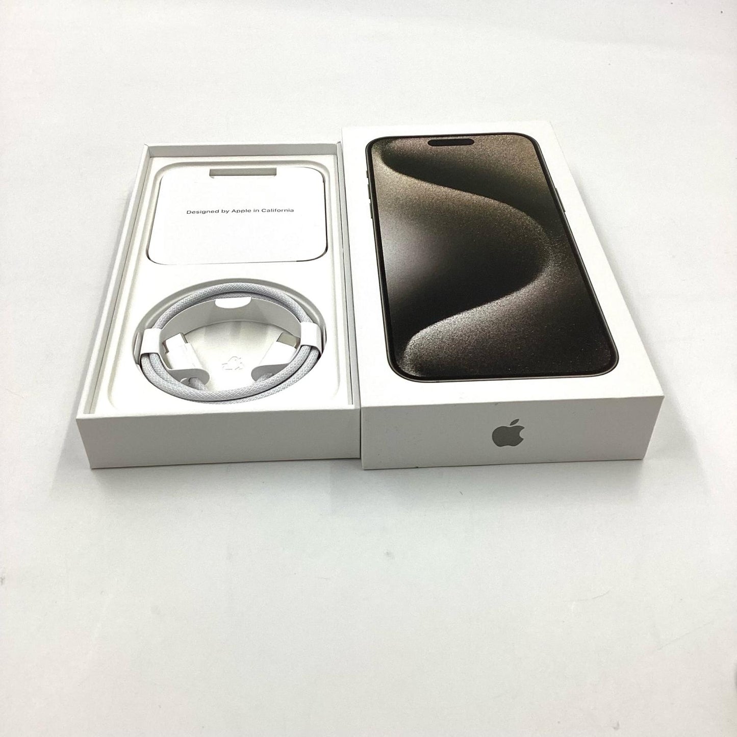 【全額返金保証】【最速発送】Apple iPhone iPhone 15 Pro Max 256GB ナチュラルチタニウム SIMフリー 白ロム 動作確認済 86%