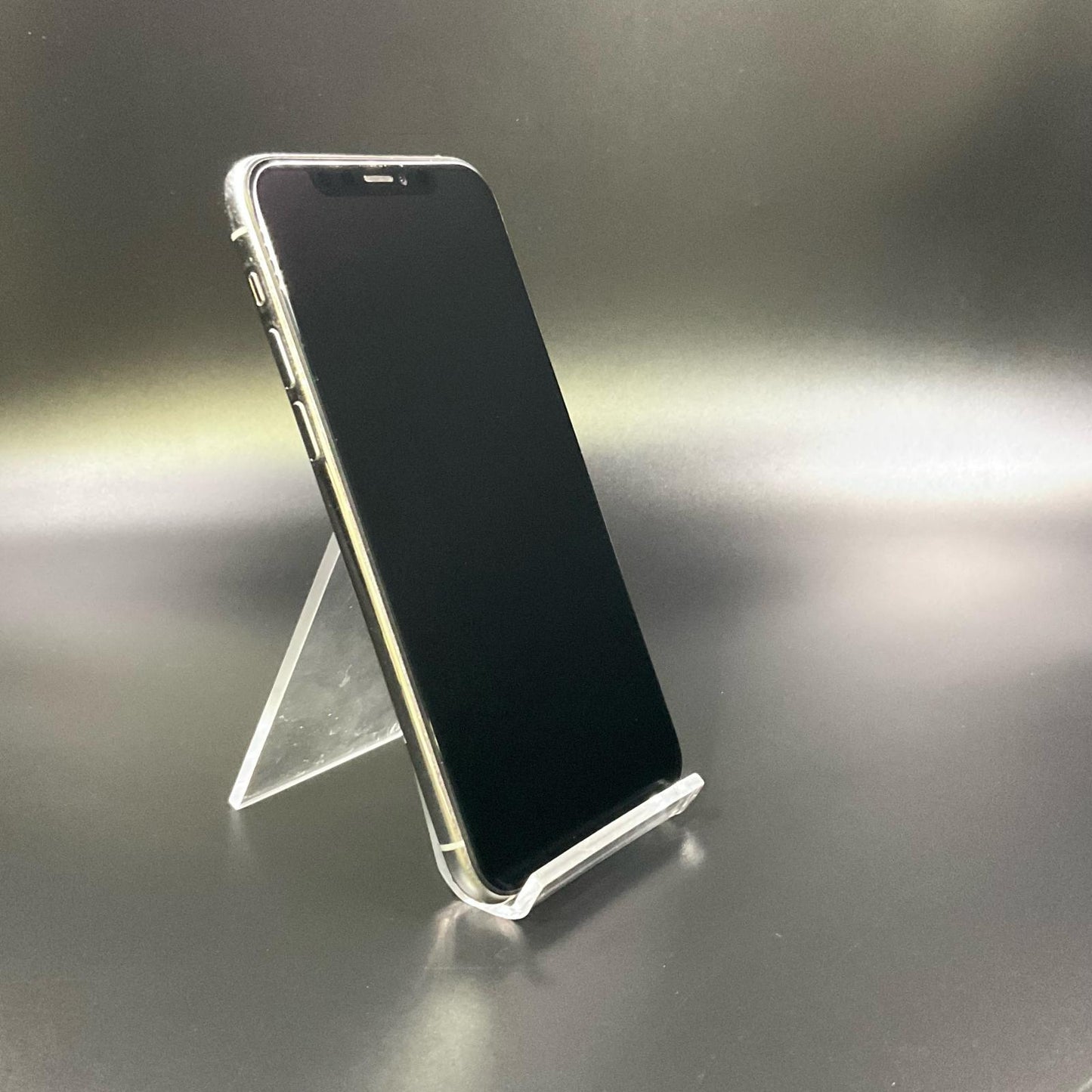 【全額返金保証】【最速発送】Apple iPhone iPhone 11 Pro 64GB シルバー docomo 白ロム 動作確認済 65%
