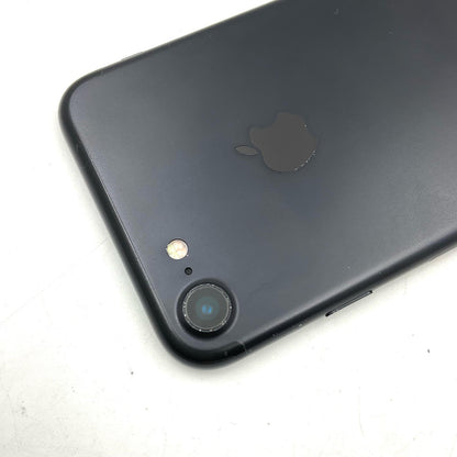 【全額返金保証】【最速発送】Apple iPhone iPhone 7 128GB ブラック docomo 白ロム 動作確認済 76%