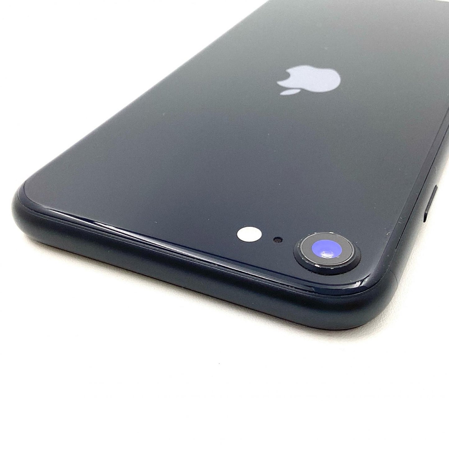 【最速発送】Apple iPhone iPhone SE（第3世代） 64GB ミッドナイト docomo 白ロム【難有】 79%