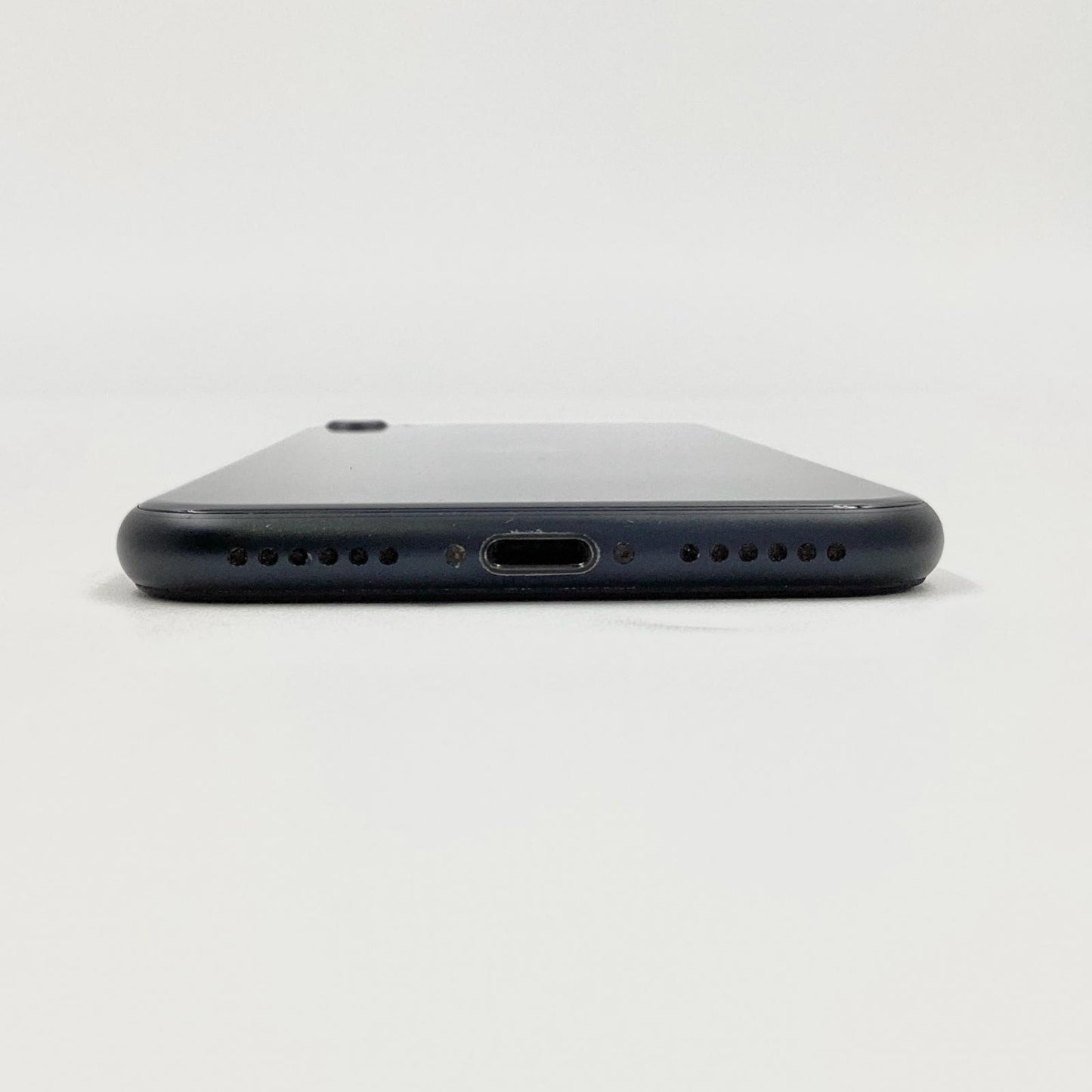 【最速発送】Apple iPhone iPhone SE（第3世代） 64GB ミッドナイト docomo 白ロム【難有】 79%