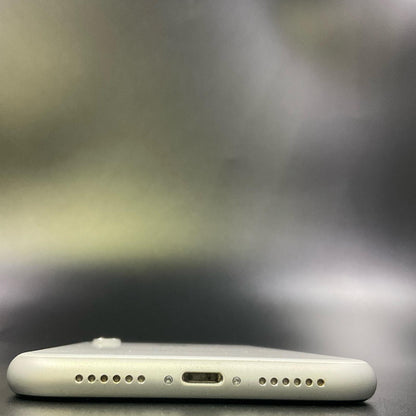 【最速発送】Apple iPhone iPhone XR 64GB ホワイト au 白ロム【難有】 81%