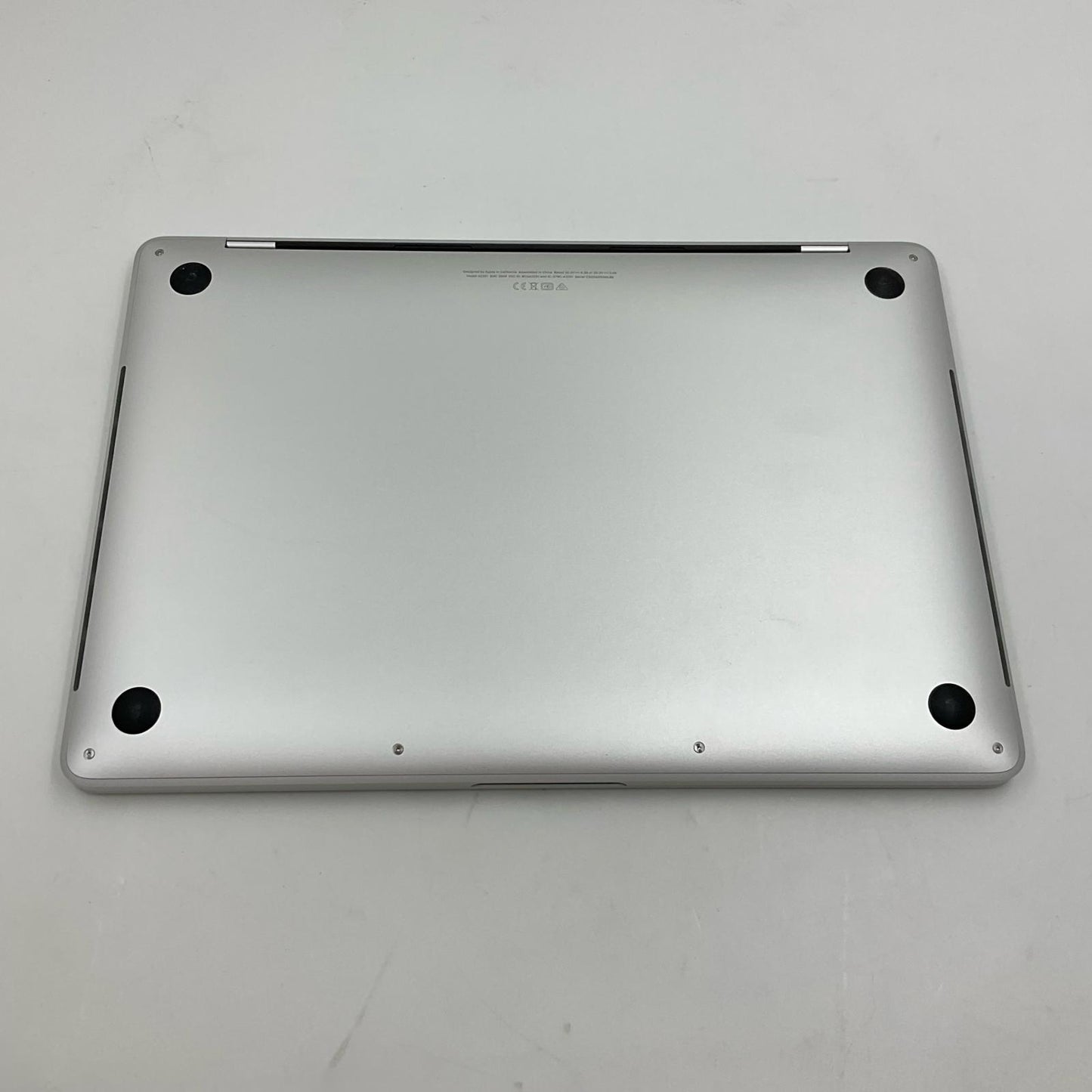 【最速発送】Apple MacBook Pro 13.3インチ 2020 2.3GHz クアッドコア Intel Core i7 32GB SSD 1TB シルバー【難有】