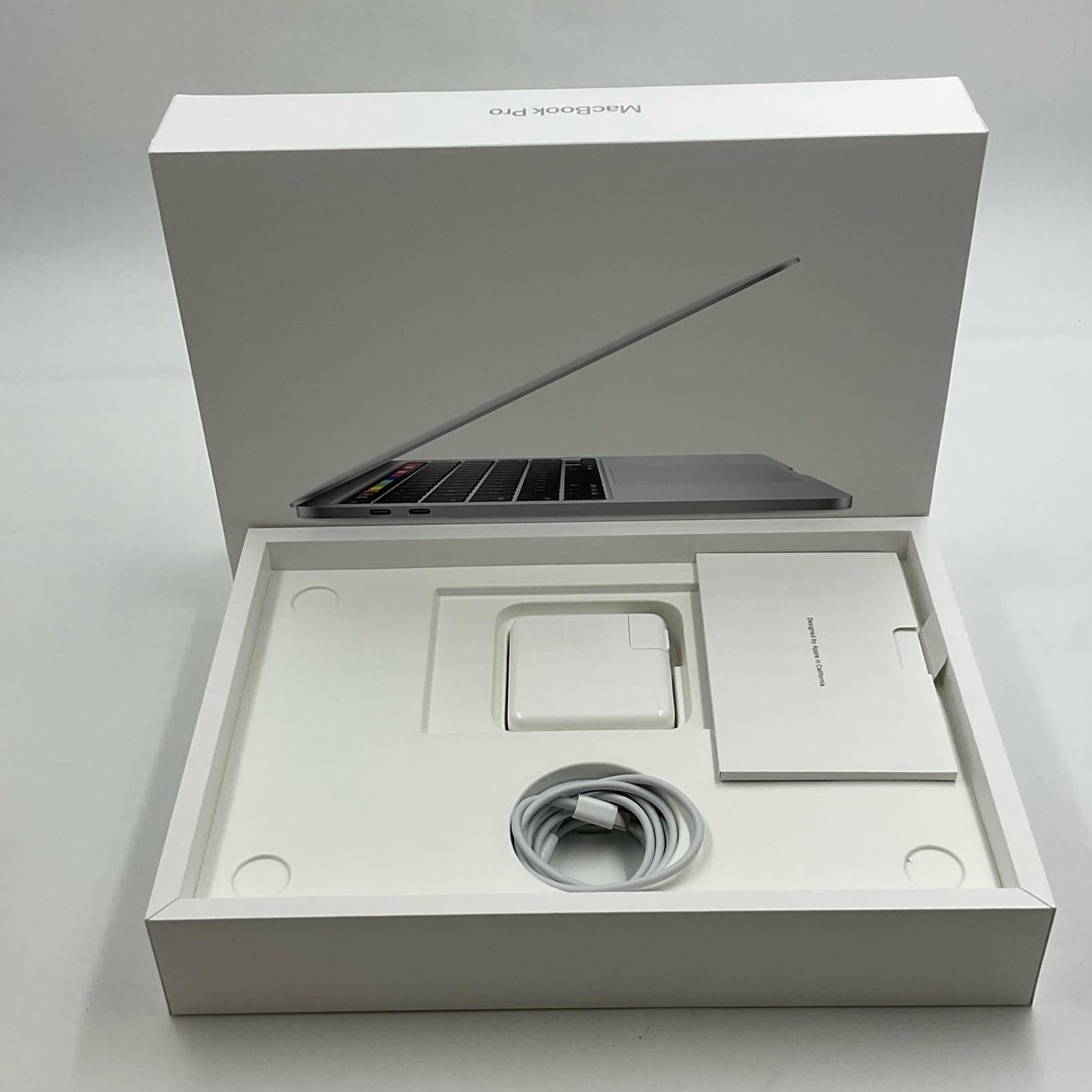【最速発送】Apple MacBook Pro 13.3インチ 2020 2.3GHz クアッドコア Intel Core i7 32GB SSD 1TB シルバー【難有】