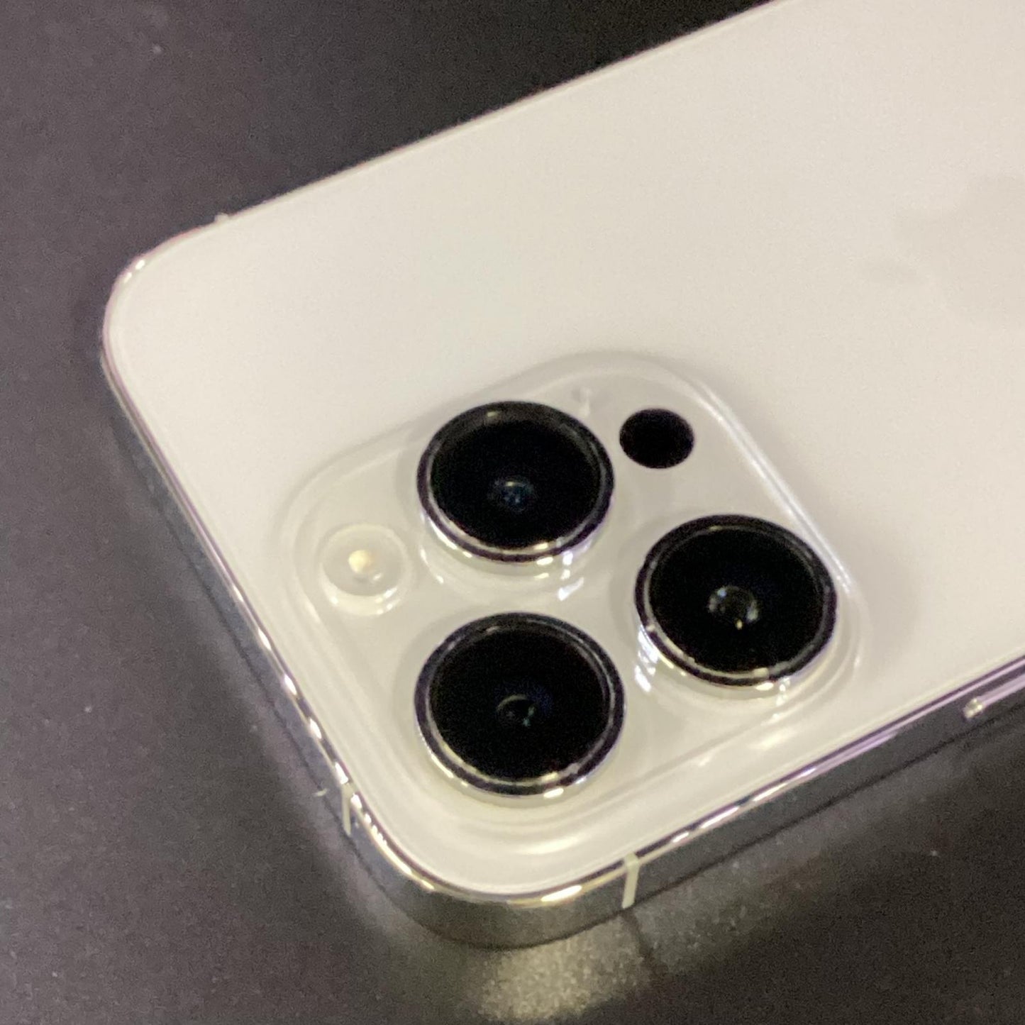 【全額返金保証】【最速発送】Apple iPhone iPhone 14 Pro 256GB シルバー SIMフリー 白ロム 動作確認済 81%