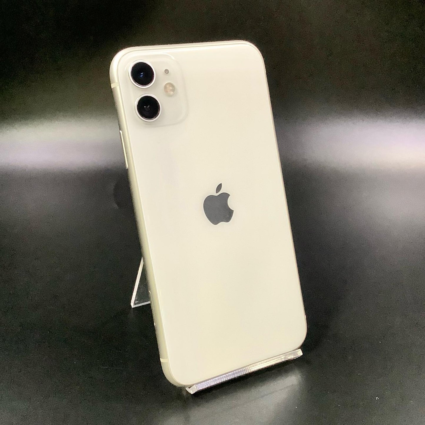 【全額返金保証】【最速発送】Apple iPhone iPhone 11 64GB ホワイト au 白ロム 動作確認済 85%