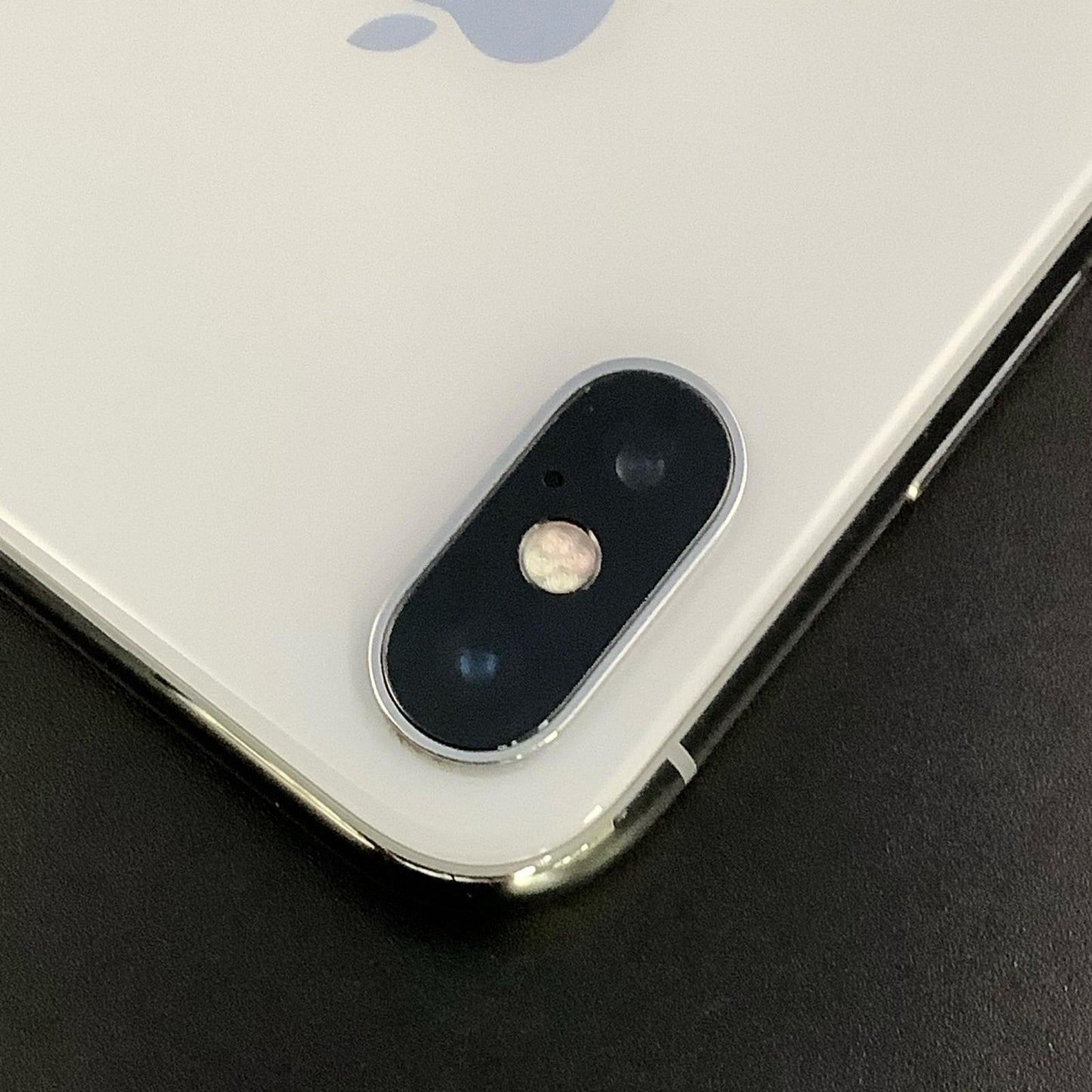 【全額返金保証】【最速発送】Apple iPhone iPhone X 64GB シルバー docomo 白ロム 動作確認済 100%
