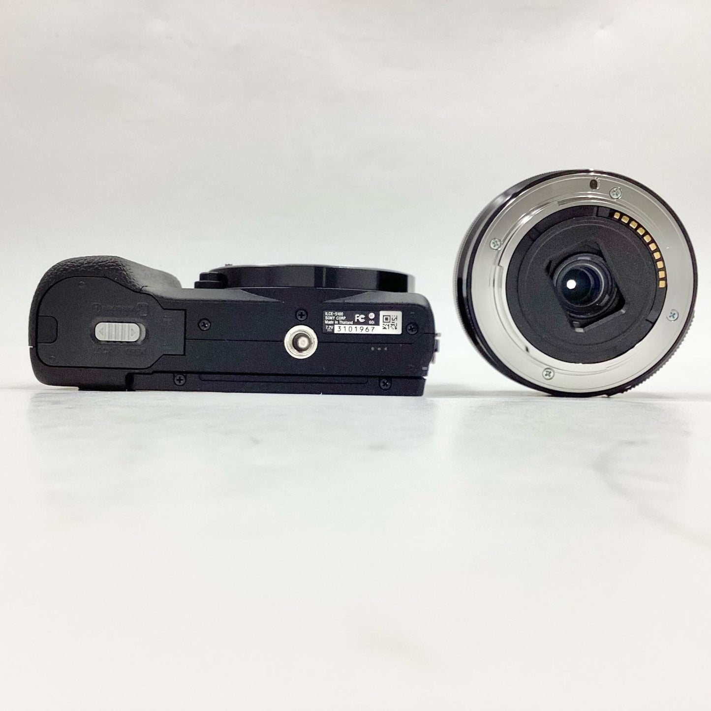 【全額返金保証】【最速発送】Sony デジタル一眼 α5100 ILCE-5100L パワーズームレンズキット ブラック 動作確認済