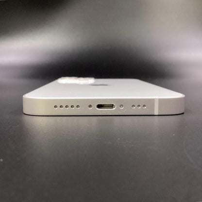 【全額返金保証】【最速発送】Apple iPhone iPhone 13 128GB スターライト docomo 動作確認済 74%