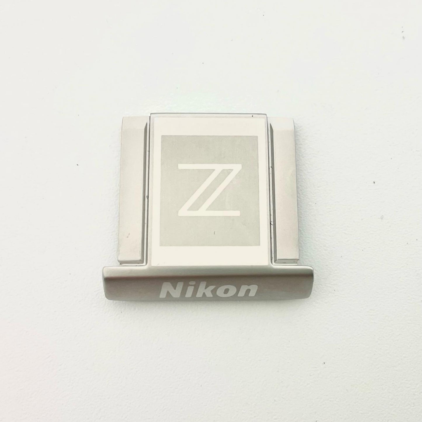 【全額返金保証】【最速発送】Nikon アクセサリーシューカバー ASC-06 シルバー 美品 動作確認済