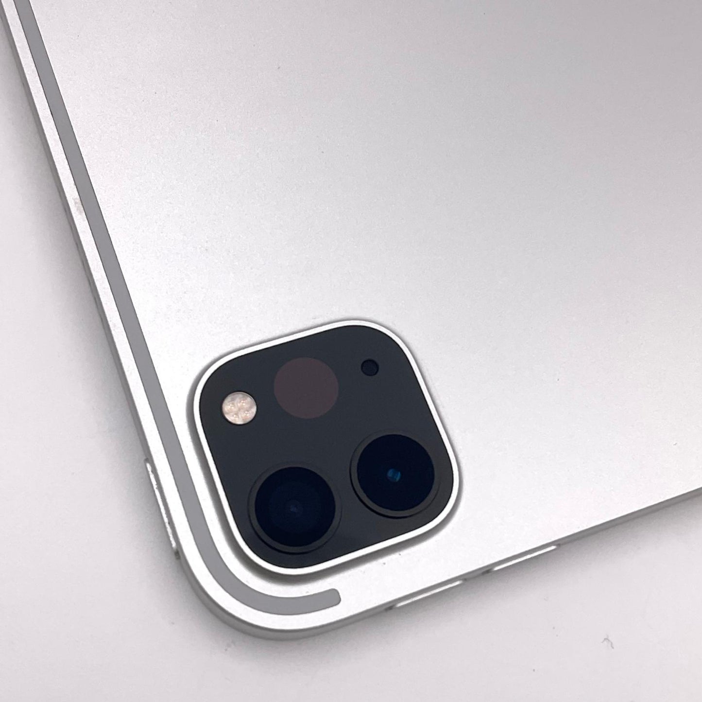 【全額返金保証】【最速発送】Apple iPad Pro 11インチ 第4世代 128GB シルバー Wi-Fi 動作確認済