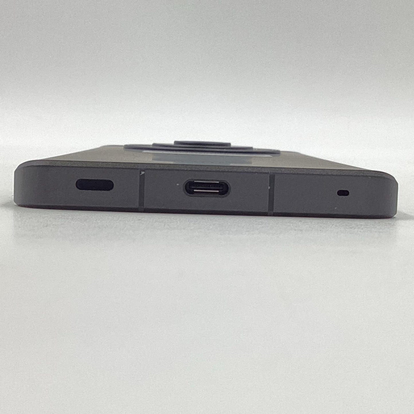 【全額返金保証】【最速発送】SHARP AQUOS R8 pro 256GB ブラック docomo SH-51D 白ロム 超美品 動作確認済