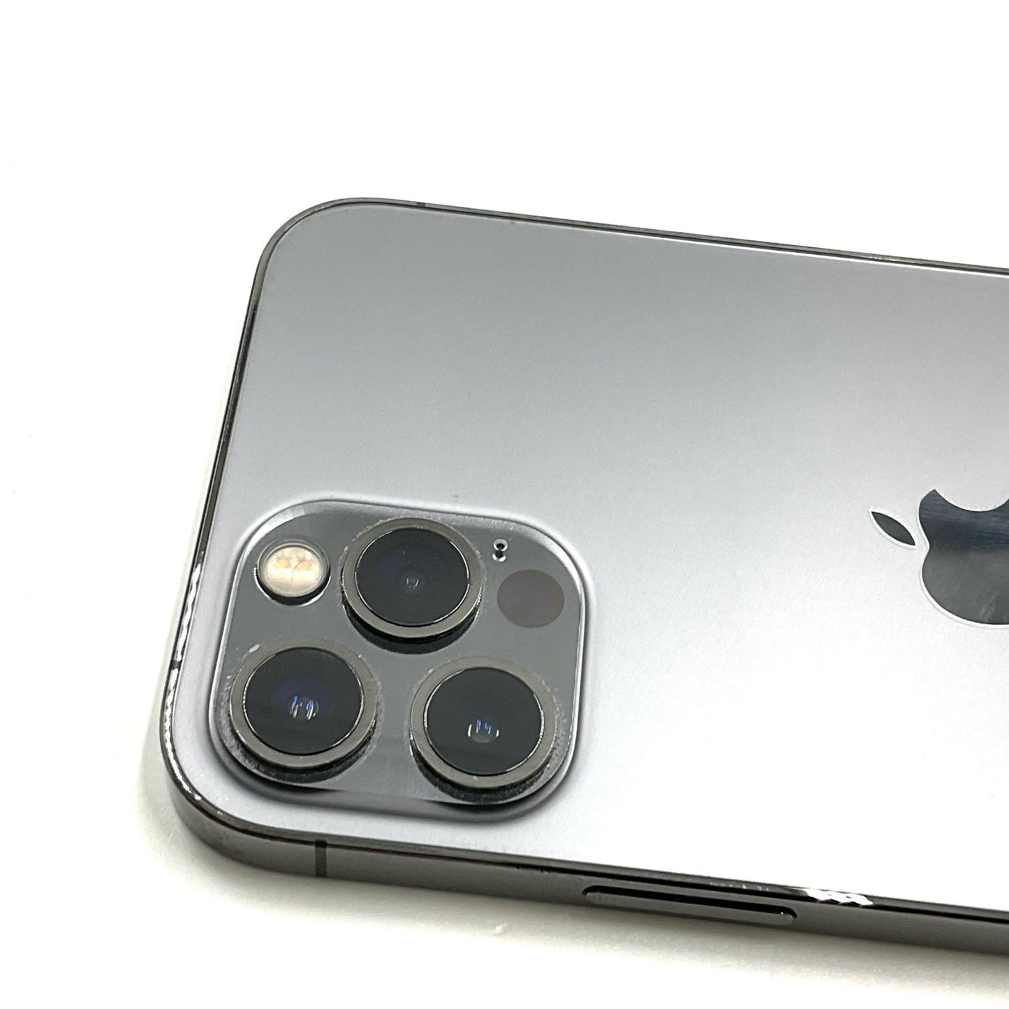 【全額返金保証】【最速発送】Apple iPhone iPhone 12 Pro 256GB グラファイト au 白ロム 動作確認済 89%