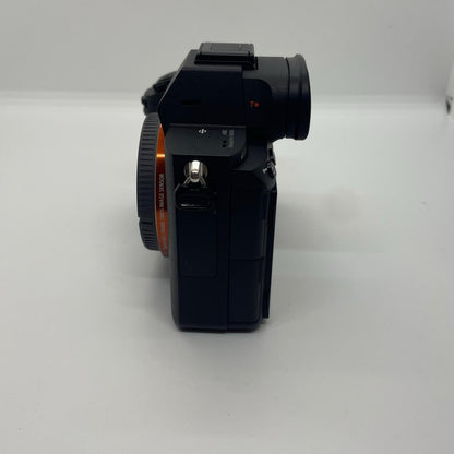 【全額返金保証】【最速発送】Sony デジタル一眼 α7R III ILCE-7RM3 ボディ ブラック 美品 動作確認済