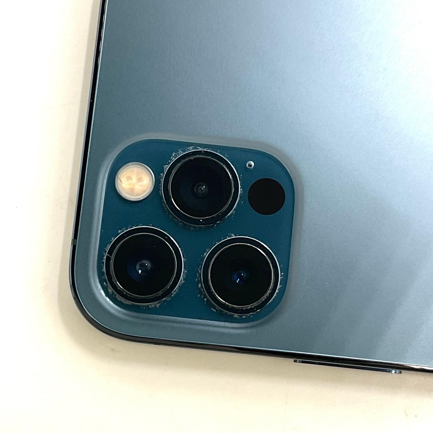【全額返金保証】【最速発送】Apple iPhone iPhone 12 Pro 128GB パシフィックブルー docomo SIMフリー 白ロム 動作確認済 85%