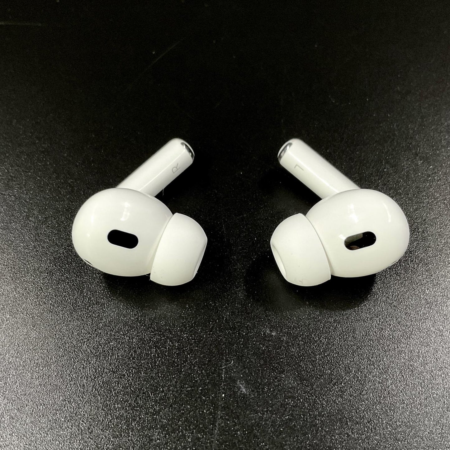 【全額返金保証】【最速発送】Apple AirPods Pro 第2世代 LW5DWQQR00 動作確認済