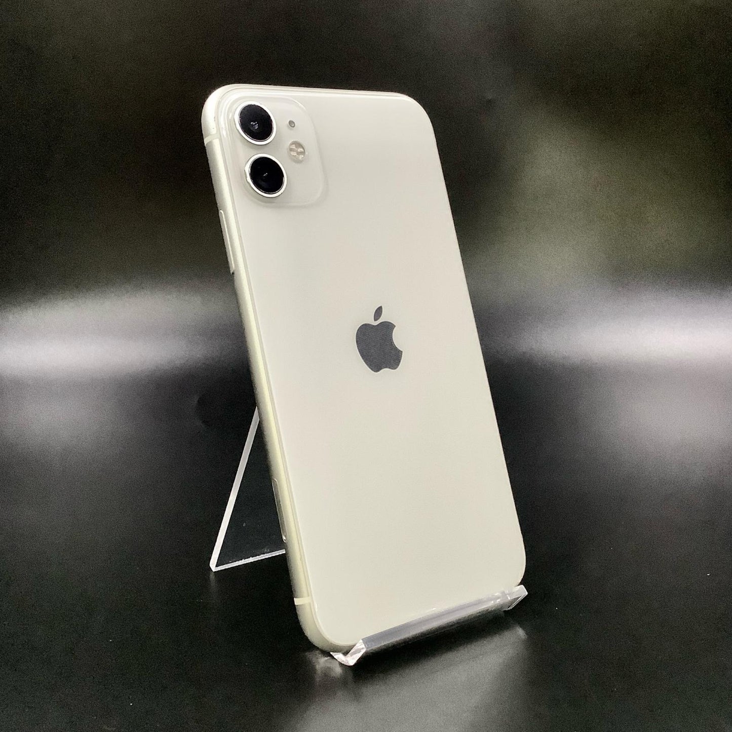 【全額返金保証】【最速発送】Apple iPhone iPhone 11 64GB ホワイト docomo 白ロム 動作確認済 76%