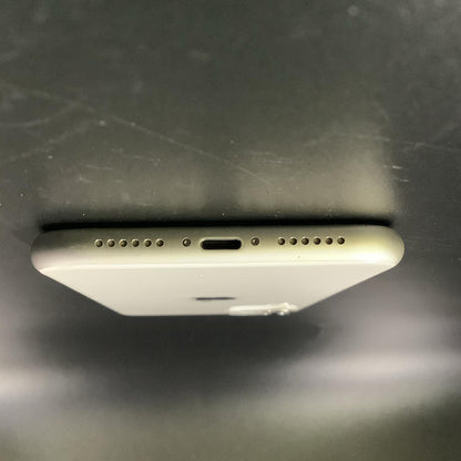 【全額返金保証】【最速発送】Apple iPhone iPhone 11 64GB ホワイト docomo 白ロム 動作確認済 76%