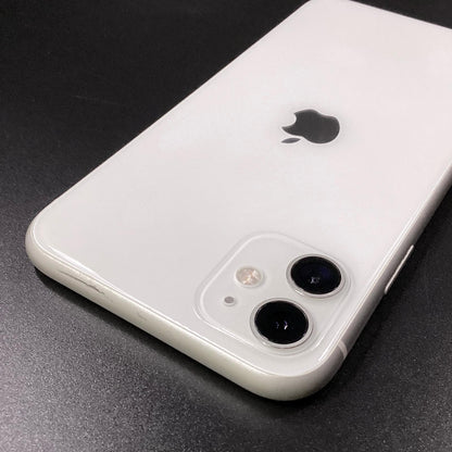 【全額返金保証】【最速発送】Apple iPhone iPhone 11 64GB ホワイト docomo SIMフリー 白ロム 動作確認済 75%