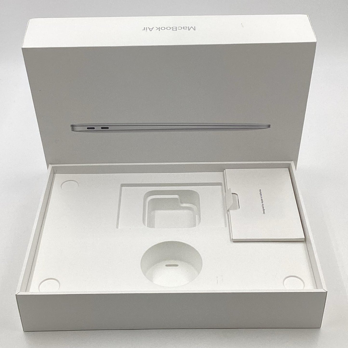 【全額返金保証】【最速発送】Apple MacBook Air 13.3インチ 2020 Apple M1 8GB SSD 256GB シルバー 100% 動作確認済