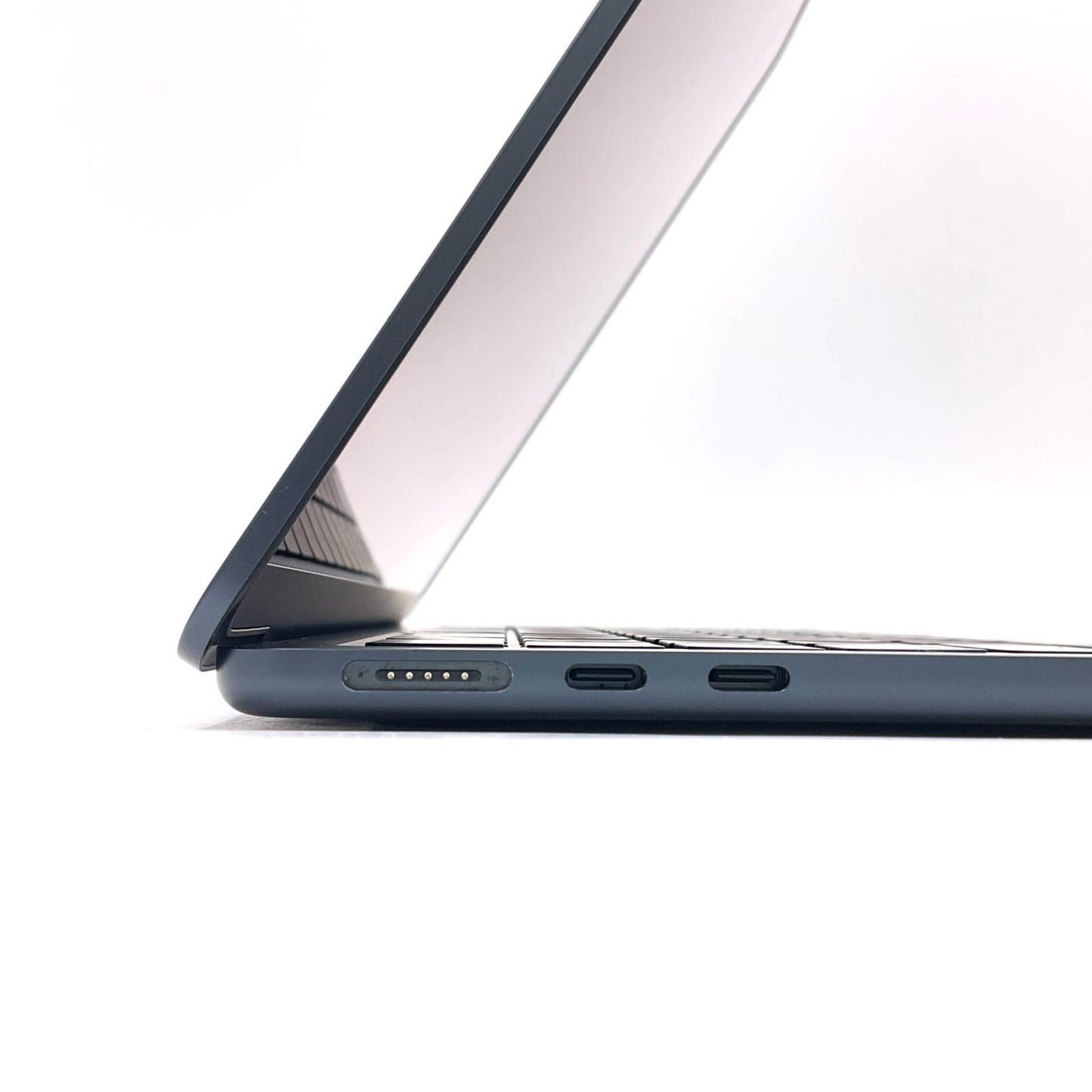 【全額返金保証】【最速発送】Apple MacBook Air 13.6インチ 2024 Apple M3 8GB SSD 256GB ミッドナイト 97% 美品 動作確認済
