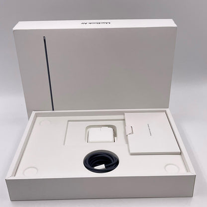 【全額返金保証】【最速発送】Apple MacBook Air 13.6インチ 2024 Apple M3 8GB SSD 256GB ミッドナイト 97% 美品 動作確認済