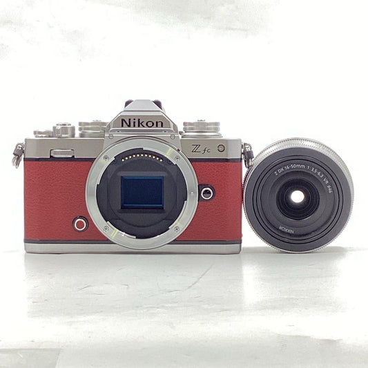 【全額返金保証】【最速発送】Nikon デジタル一眼 Z fc 16-50 VR レンズキット ニコンダイレクト 限定クリムゾンレッド 超美品 動作確認済