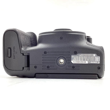 【全額返金保証】【最速発送】Canon デジタル一眼 EOS 9000D ボディ ブラック 美品 動作確認済