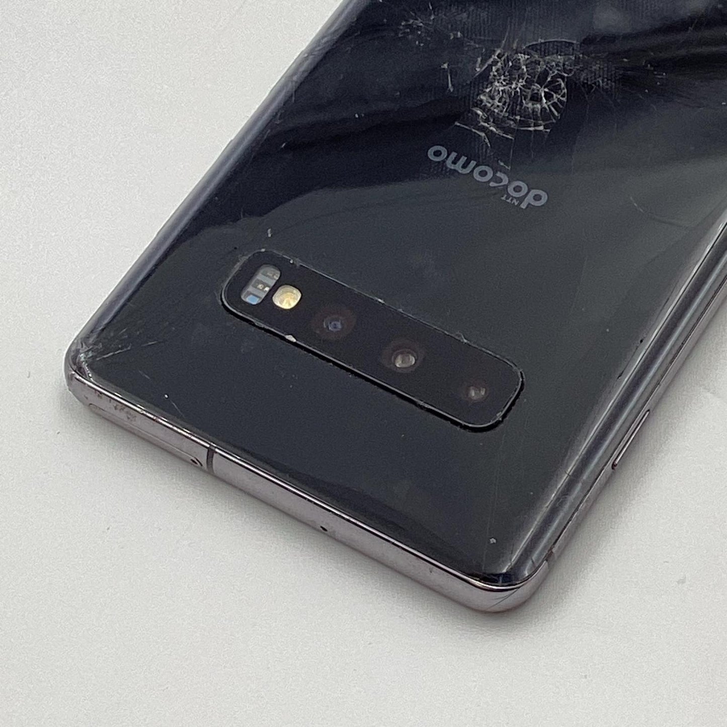 【最速発送】SAMSUNG Galaxy S10＋ 128GB プリズムブラック docomo SC-04L 白ロム【難有】