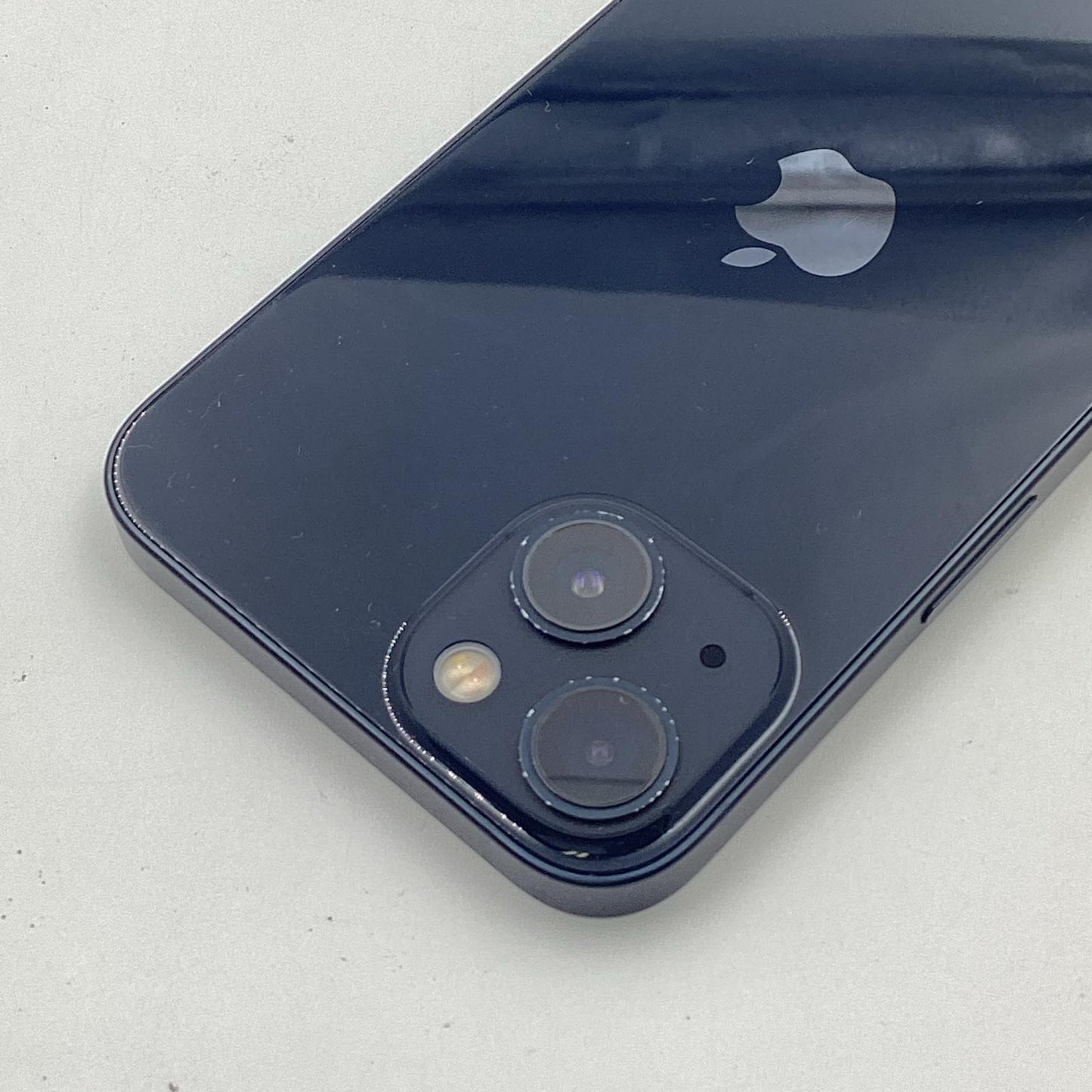 【全額返金保証】【最速発送】Apple iPhone iPhone 13 128GB ミッドナイト docomo 動作確認済 76%