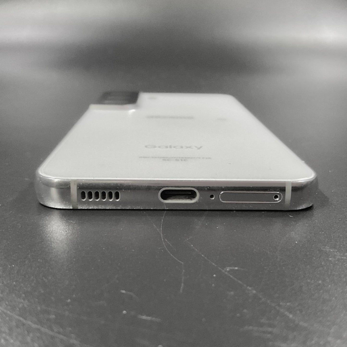 【全額返金保証】【最速発送】SAMSUNG Galaxy S22 256GB ファントムホワイト docomo SC-51C 白ロム 動作確認済