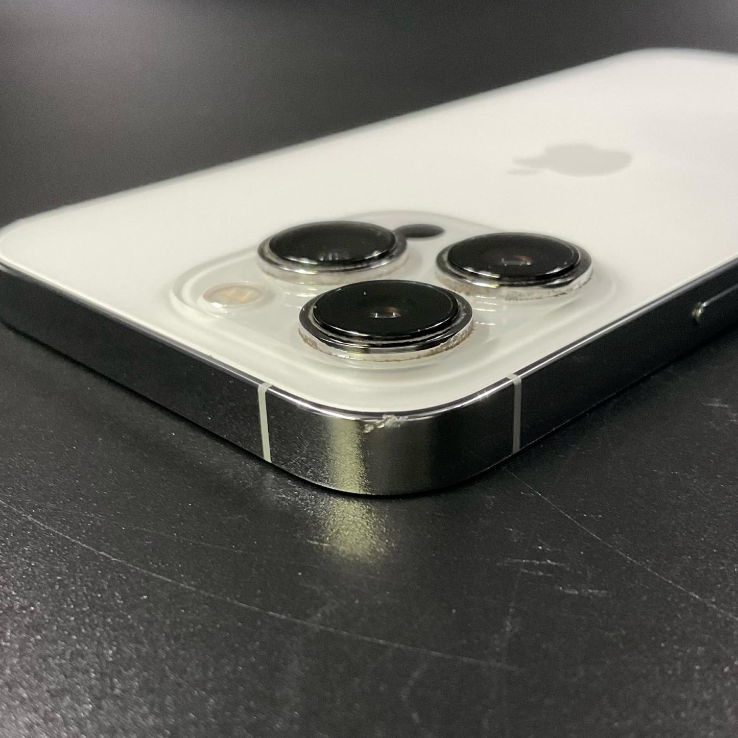 【全額返金保証】【最速発送】Apple iPhone iPhone 13 Pro 128GB シルバー SIMフリー 白ロム 動作確認済 79%