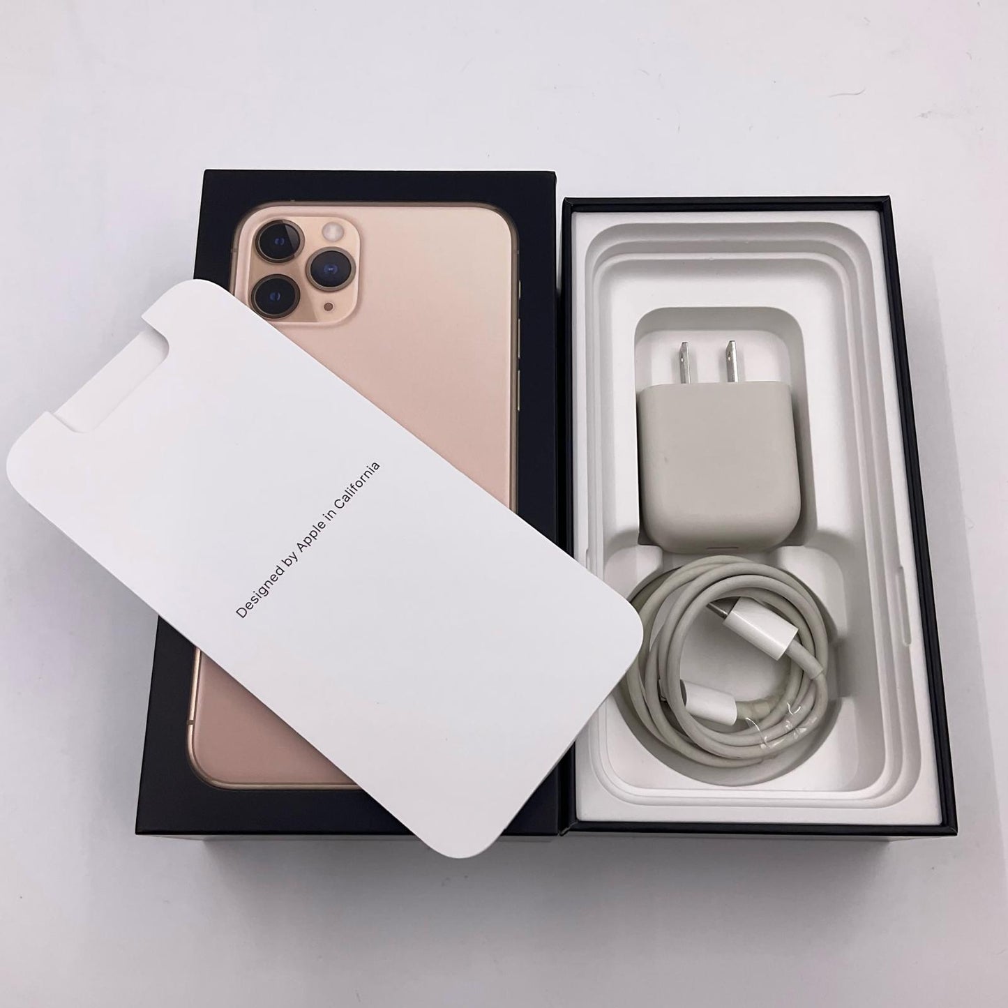 【全額返金保証】【最速発送】Apple iPhone iPhone 11 Pro 256GB ゴールド docomo 白ロム 動作確認済 84%