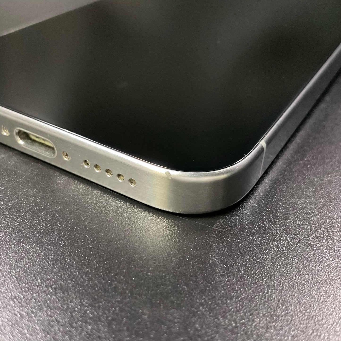 【全額返金保証】【最速発送】Apple iPhone iPhone 15 Pro 128GB ホワイトチタニウム SIMフリー 白ロム 動作確認済 87%